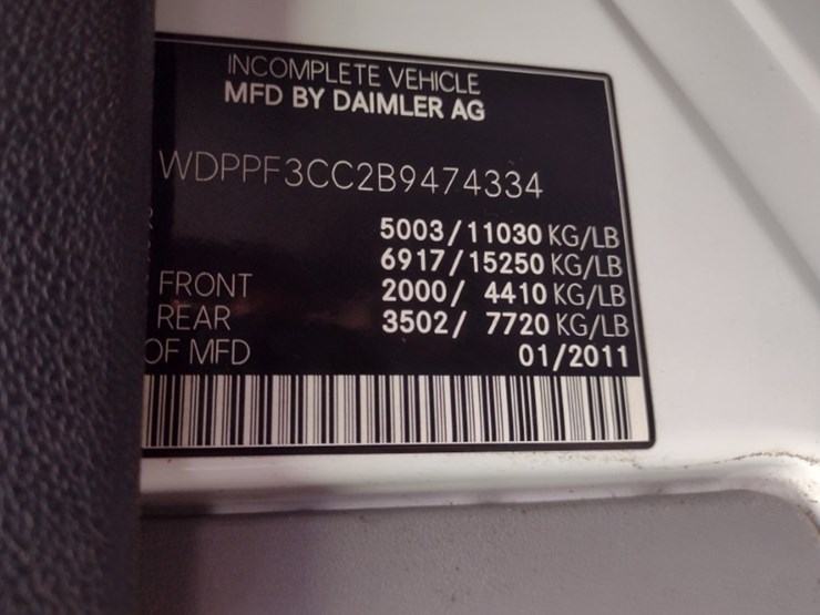 11-freightliner-truck^title^-(qea-4046)-image-5