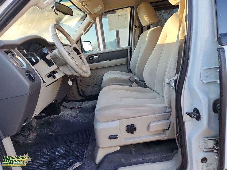 2014-ford-expedition-image-10