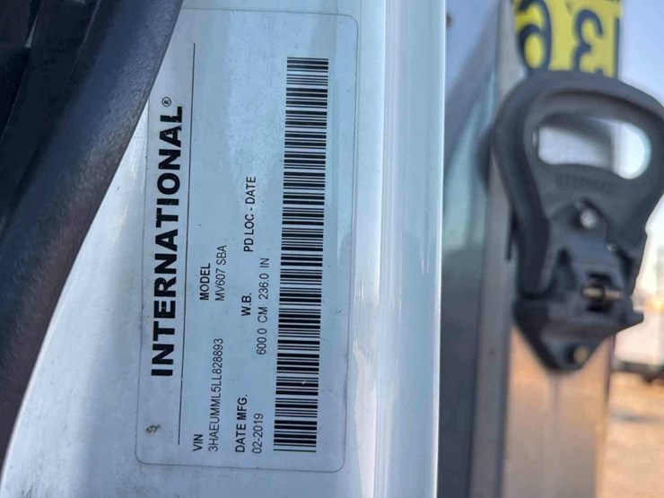 2020-international-mv607-image-13