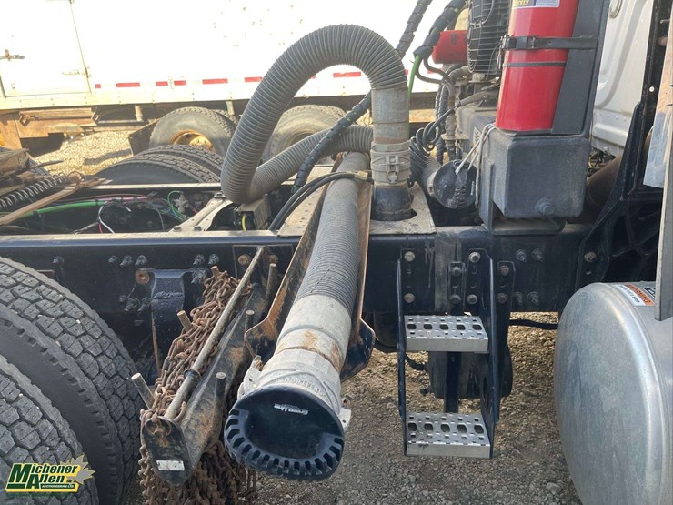 2024-western-star-57x-image-41