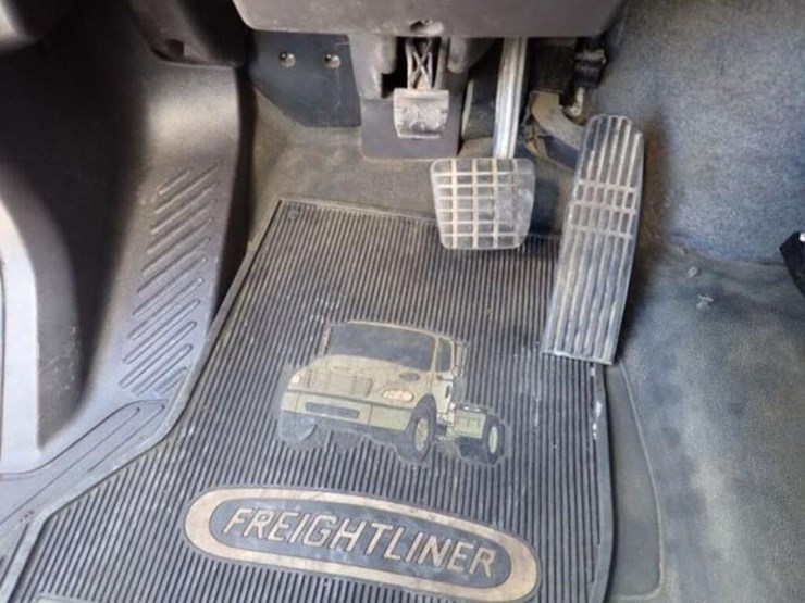 2017-freightliner-m2106-s/a-van-truck-3alacydt0hdj-image-4