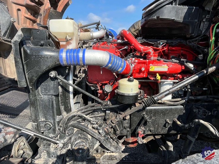 2016-kenworth-t880-image-48