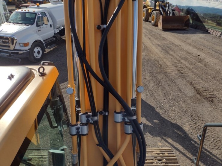 20-hyundai-hx140-lc-image-46