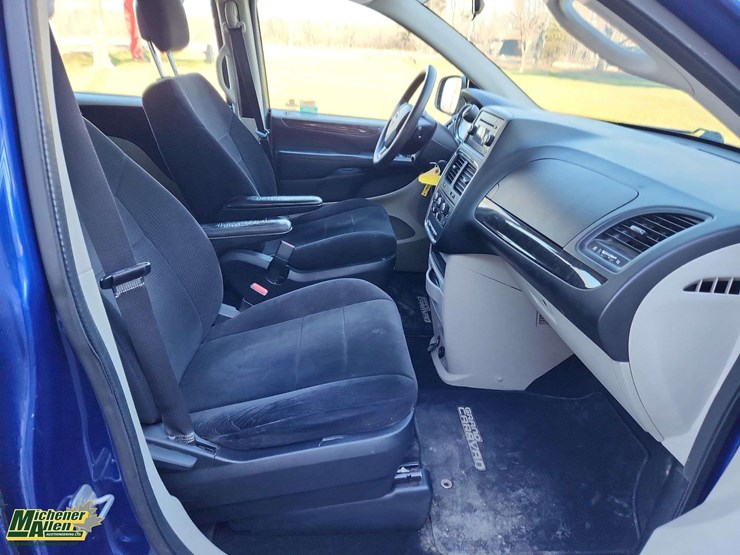 2013-dodge-grand-caravan-image-17