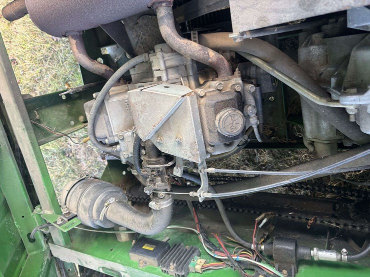 john-deere-gator-image-9