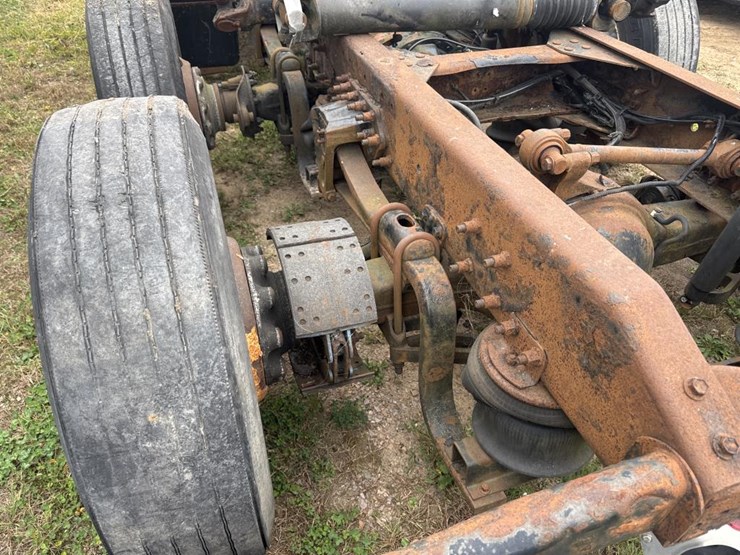 #3154-•-volvo-s60-parts-sleeper-truck-image-21