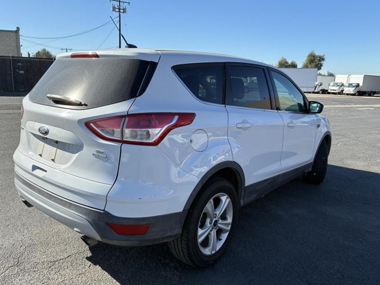 2015-ford-escape-image-3