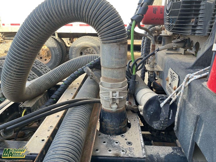 2024-western-star-57x-image-40