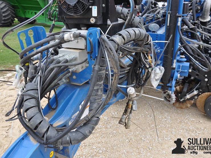 2015-kinze-4900-image-11