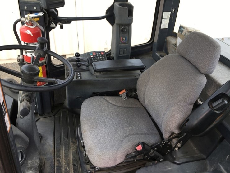 2015-deere-644k-image-8