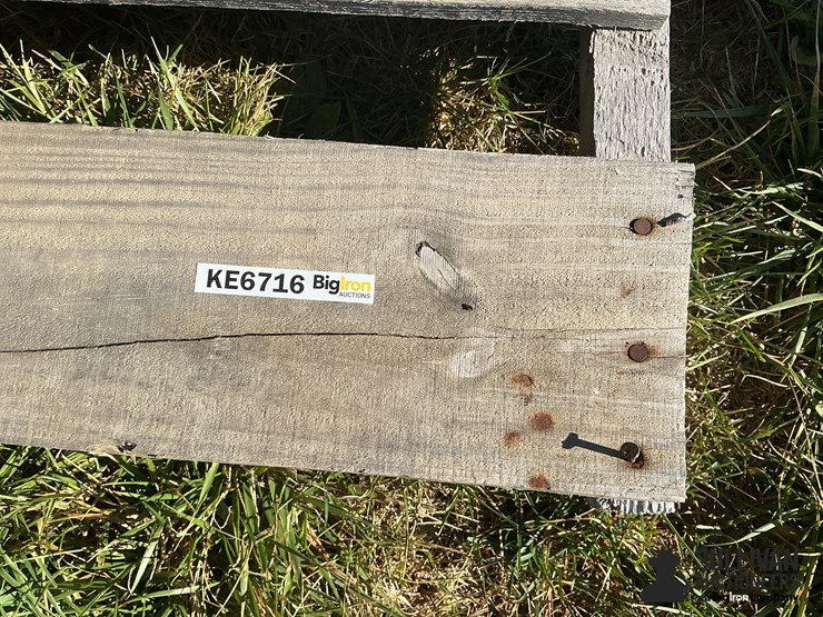 galaxy-11.2-24-tires-on-8-bolt-rims-image-10