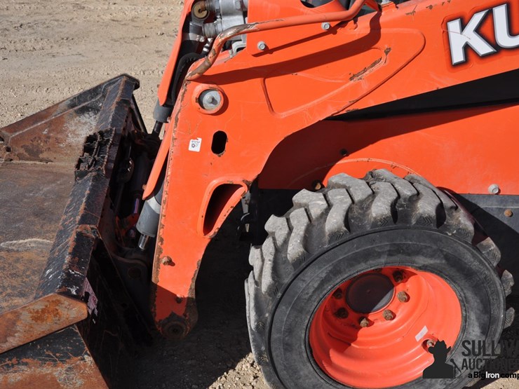 2020-kubota-ssv75-image-19