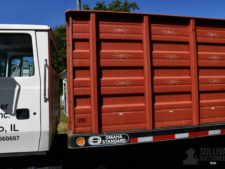 1991-ford-ln7000-image-18