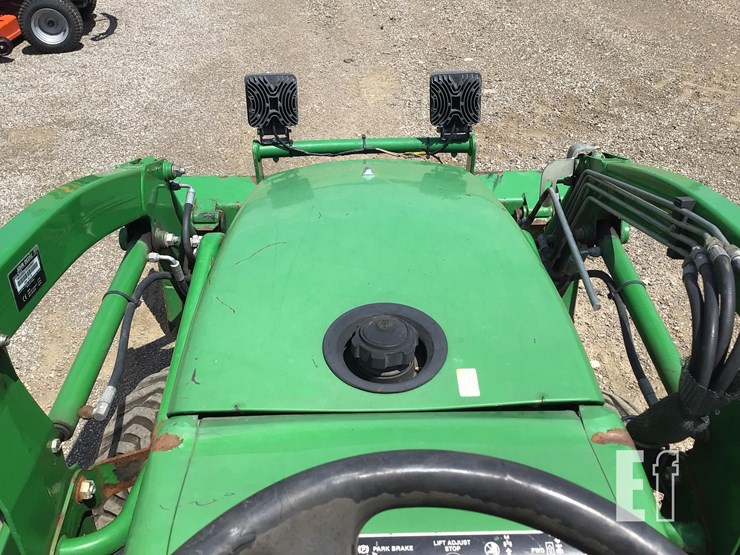 2008-john-deere-2305-image-13