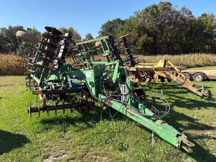 john-deere-726-image-4