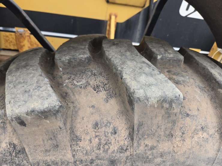 caterpillar-th83-image-61