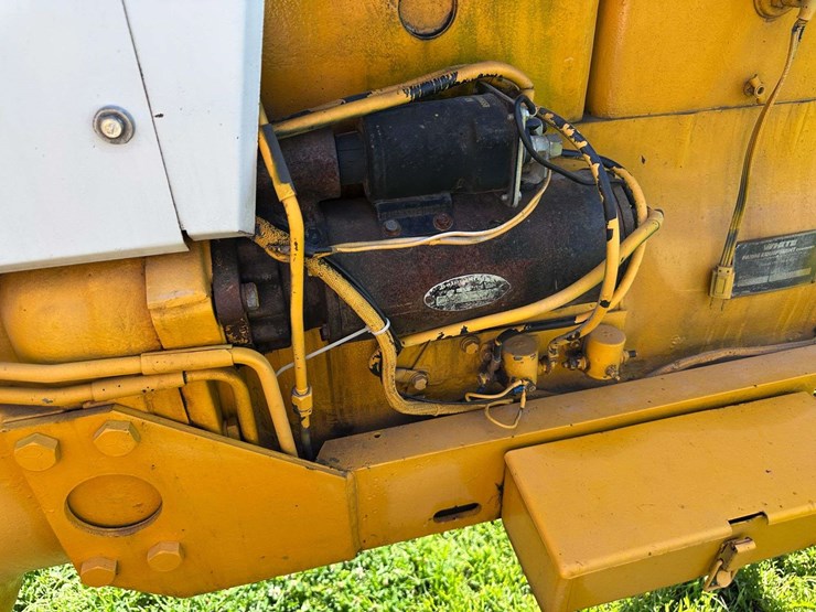 minneapolis-moline-g1355-image-60