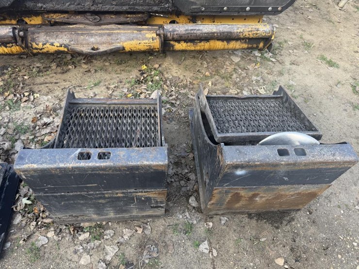 caterpillar-ap-1055f-image-84