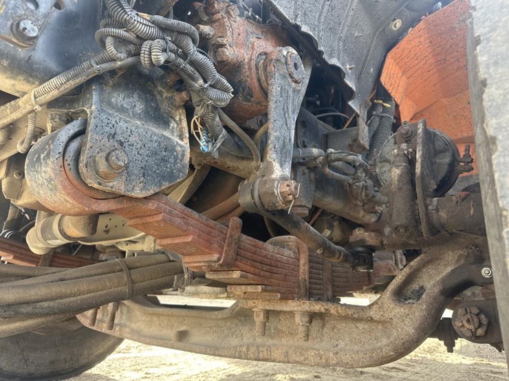 2009-international-7400-image-49