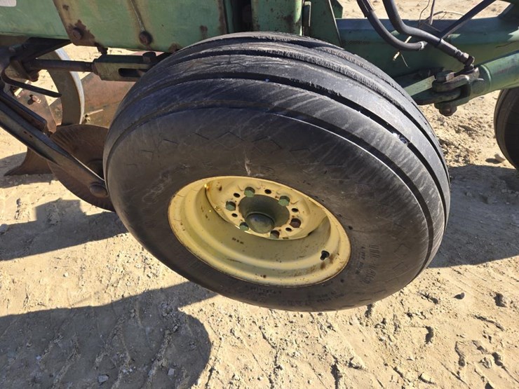 john-deere-2800-image-3