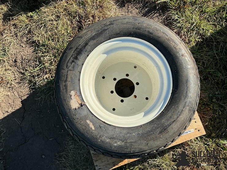 ohtsu-24x3.00-12-tire-on-6-bolt-rim-image-4