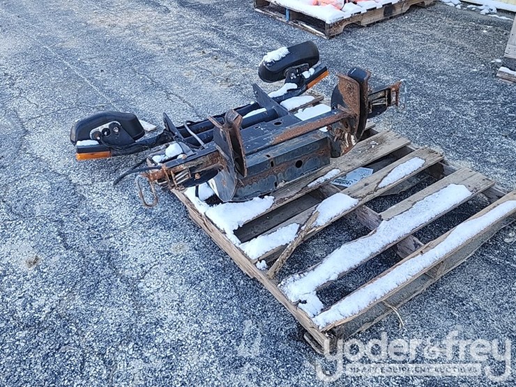 snow-plow-attachment-image-2