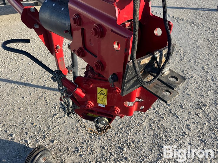 2017-new-holland-313-image-11