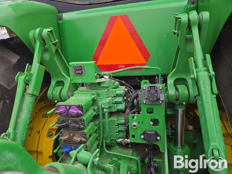 2016-john-deere-8245r-image-16