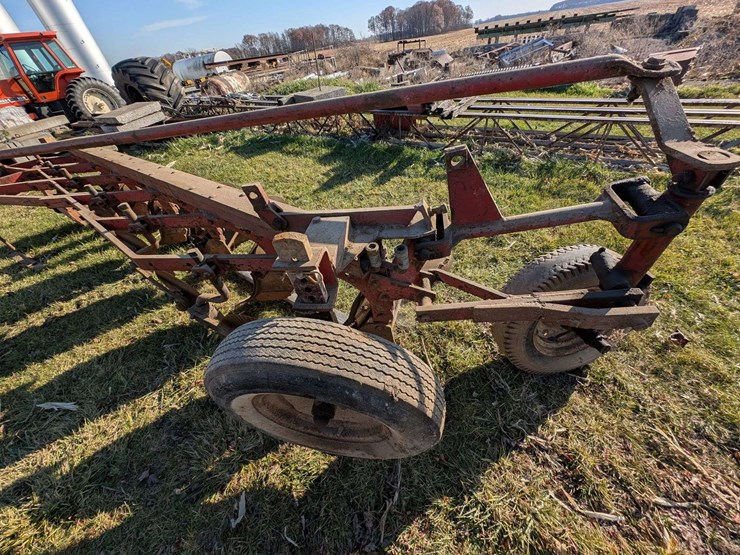 international-560-image-6