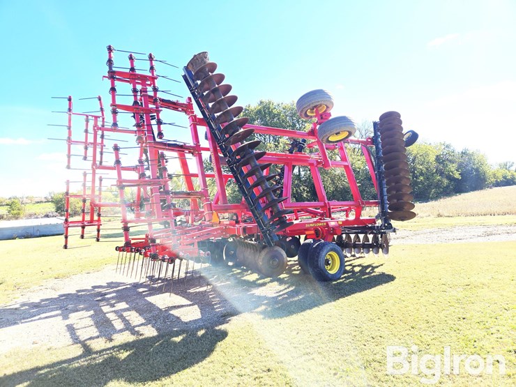 2016-sunflower-1436-33-image-5