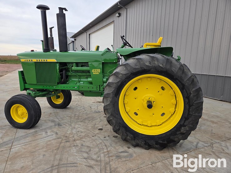 1972-john-deere-4320-image-8