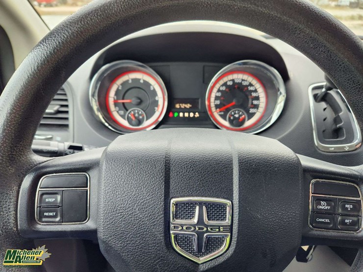 2013-dodge-grand-caravan-se-image-21