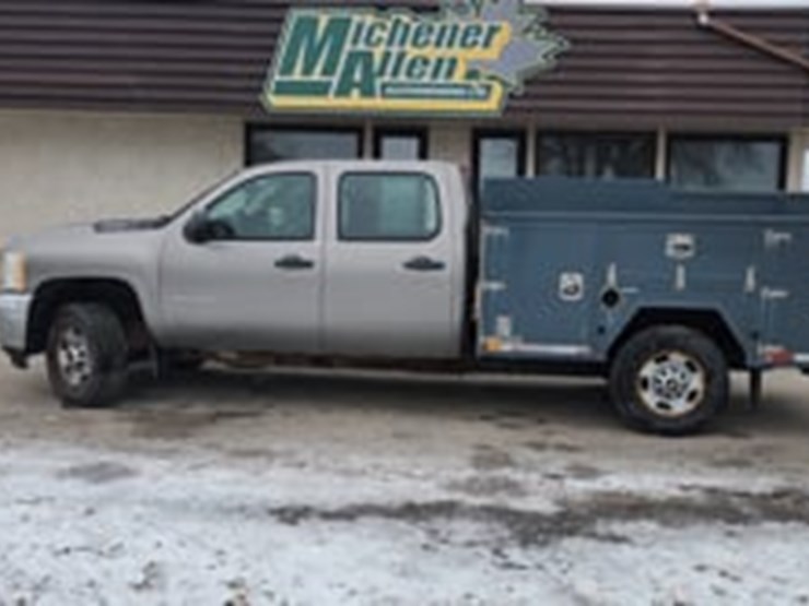 2012-chevrolet-silverado-2500hd-image-39