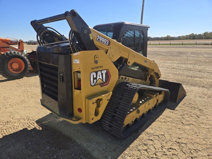 2022-caterpillar-299d-image-10