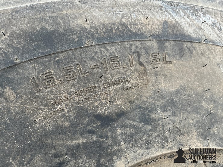 titan-16.5l-16.1sl-tires-image-9