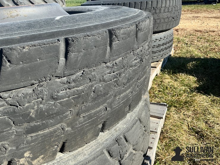 michelin-11r22.5-tires-on-10-bolt-rims-image-3