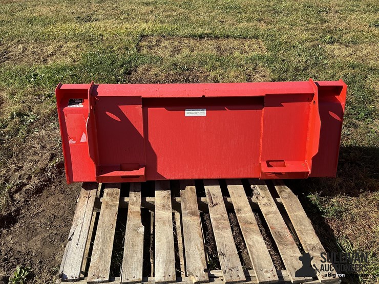 kubota-60"-material-bucket-image-6