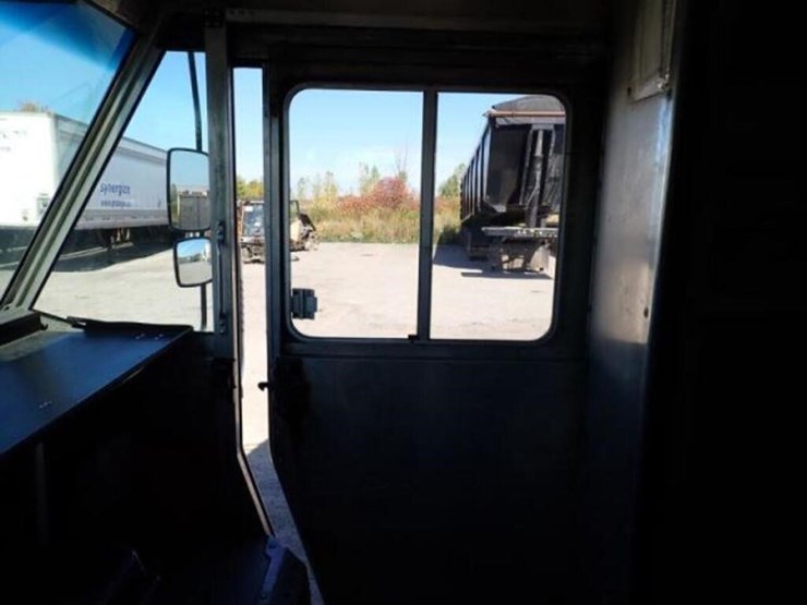 2008-freightliner-mt55-image-20