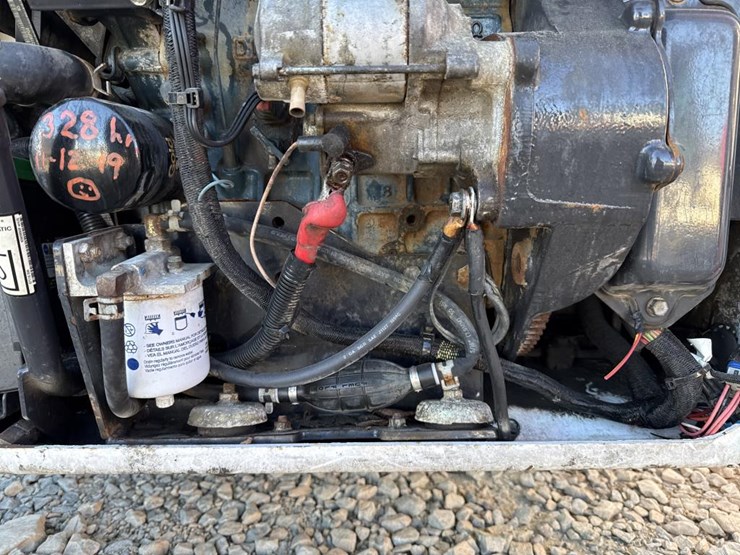 2015-bobcat-s70-image-25