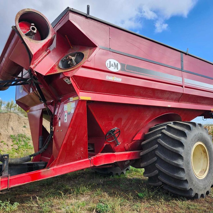 J&M 1150 Graincart