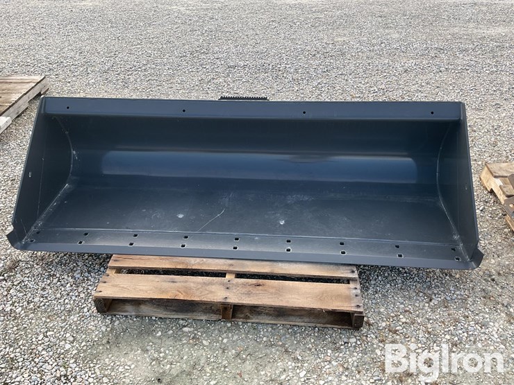 case-new-holland-material-bucket-image-2