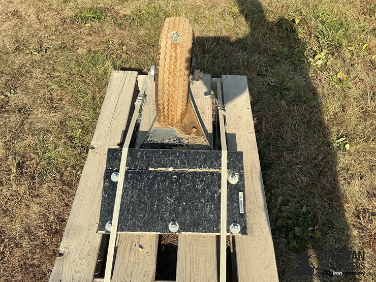 land-pride-4.80/4.00-8-tire-on-dolly-wheel-bracket-image-2