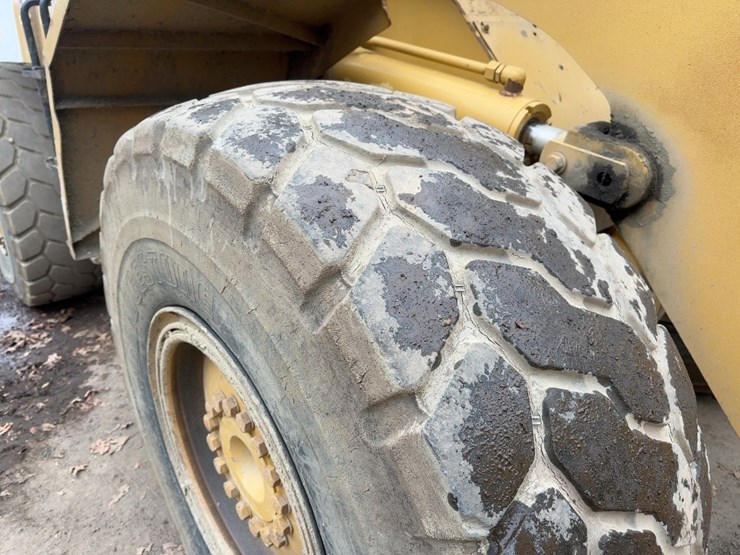 2008-caterpillar-938h-image-12