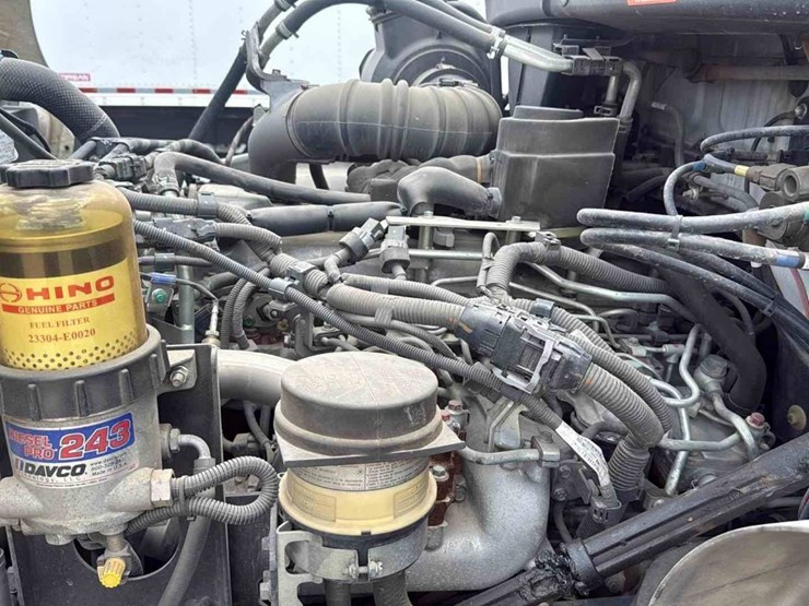 2018-hino-conventional-type-truck-image-8