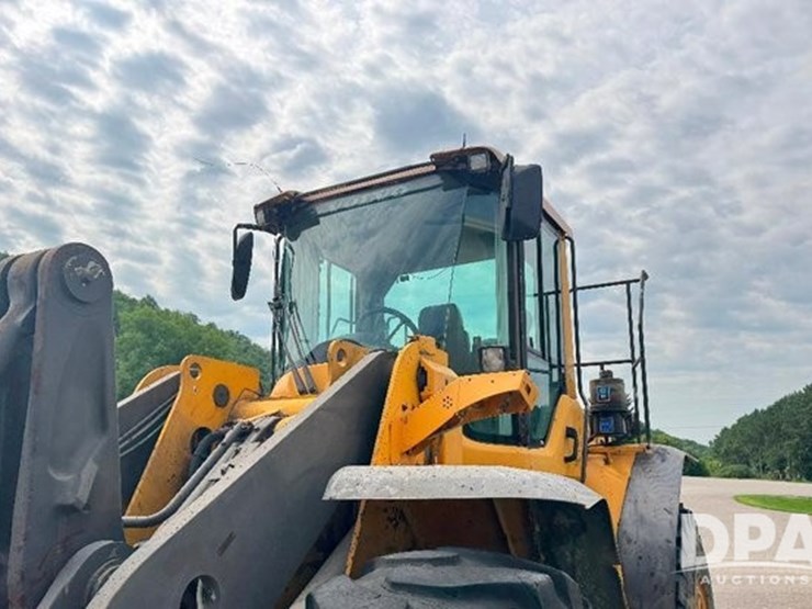 2007-volvo-l120f-image-17