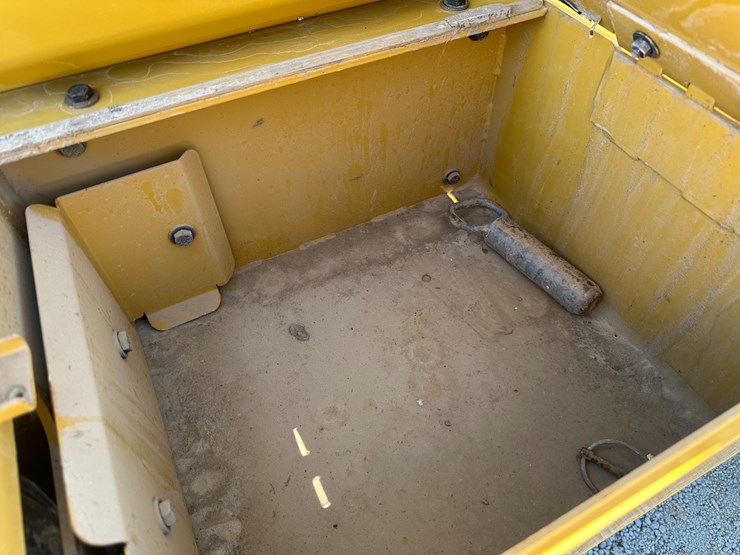 2016-caterpillar-926m-image-63