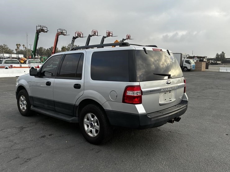 2015-ford-expedition-image-4