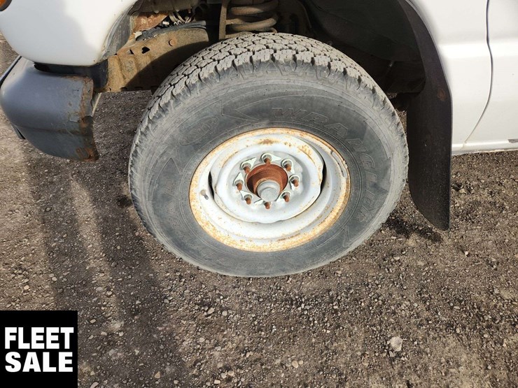 2005-ford-cargo-image-30