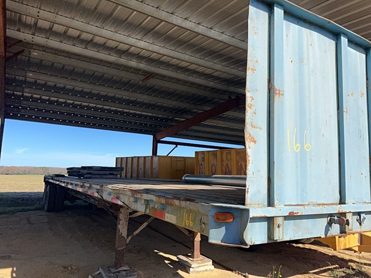 great-dane-trailer-image-1