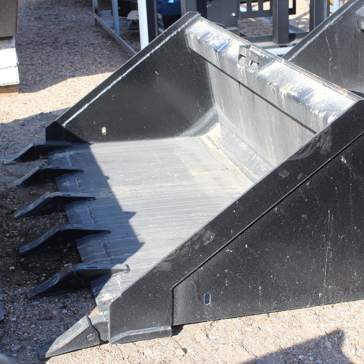 #30207 • 60IN LOW PROFILE GP BUCKET WITH TEETH